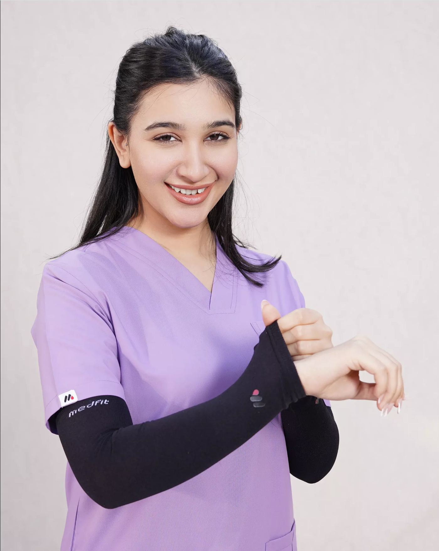 🩺 أكمام طبية الواقية من الأشعة المضرّة بالصحة و المضادة للماء و الاوساخ : للاطباء و الممرضين