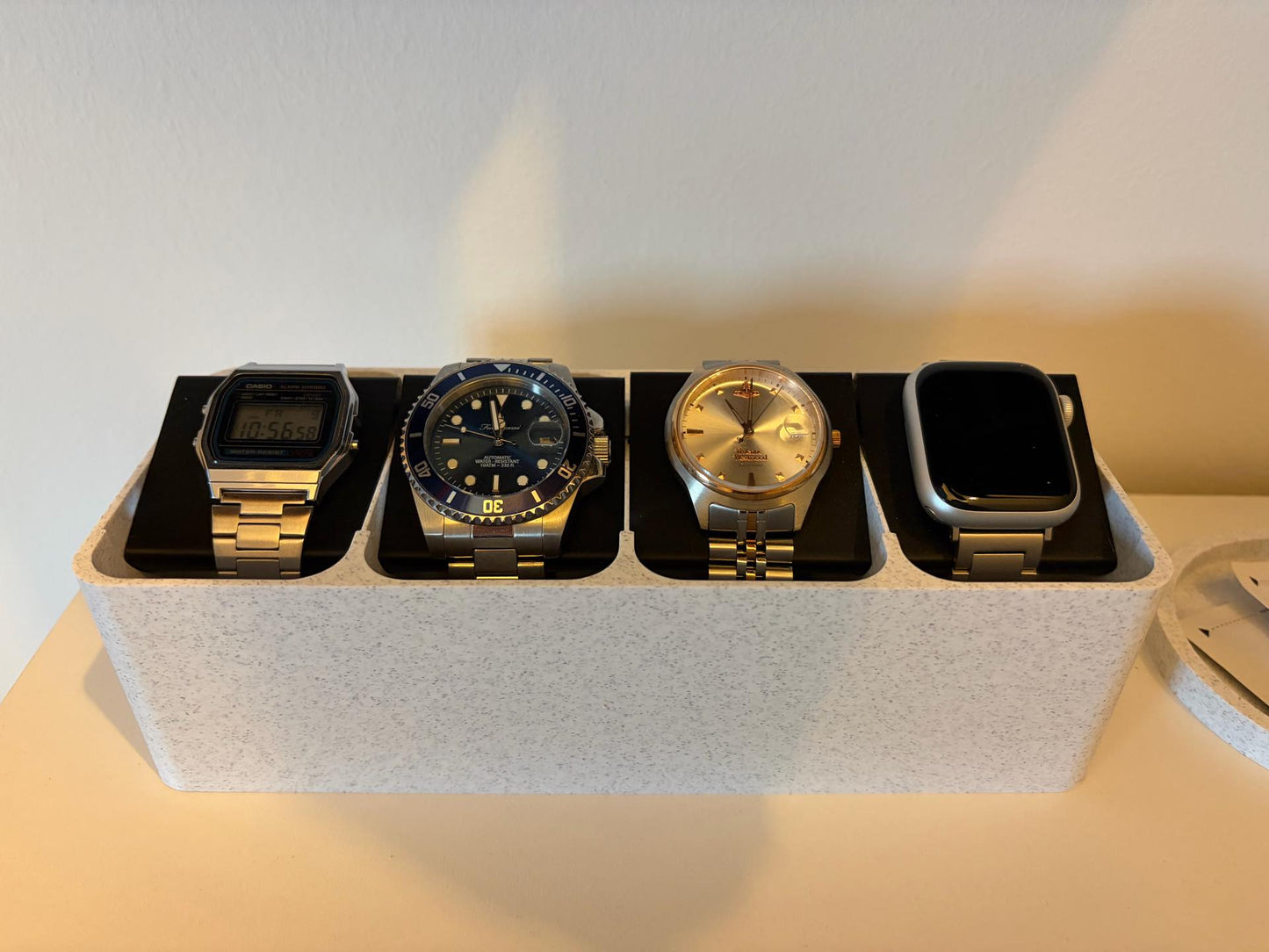 صندوق تخزين للساعات – اجمع ساعاتك المفضلة في مكان واحد وآمن 🕰️