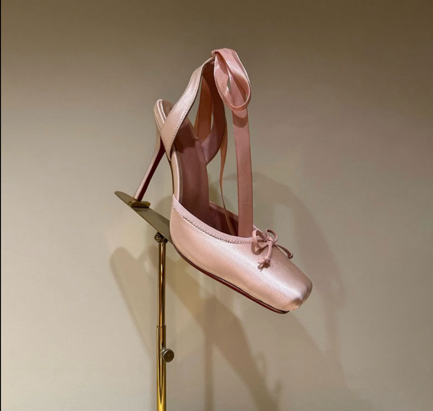 High-Heeled Ballet Sandals صنادل كعب عالي بتصميم الباليه