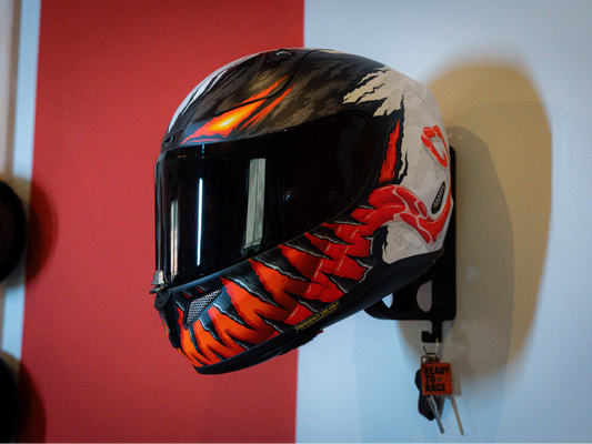 حامل خوذة الدراجة النارية  🪖